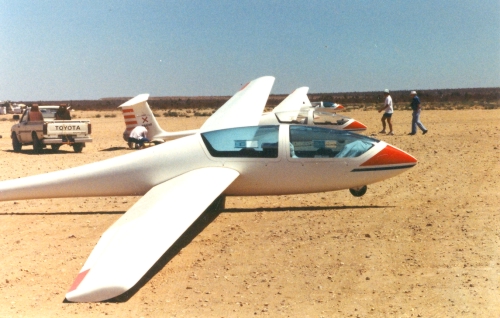 Grob G103s at Crystal (edge of the Mojave Desert)